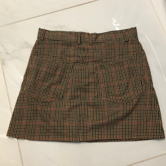 Brandy Melville Houndstooth Skirt - Picture 2 of 2